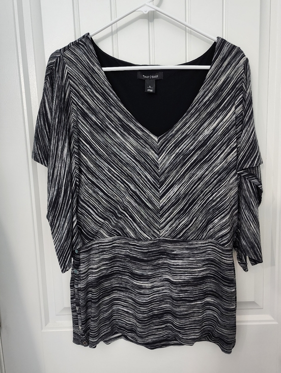 White House Black Market Tops - White House Black Market Black & White Striped Stretch Kimono Top, Size Large